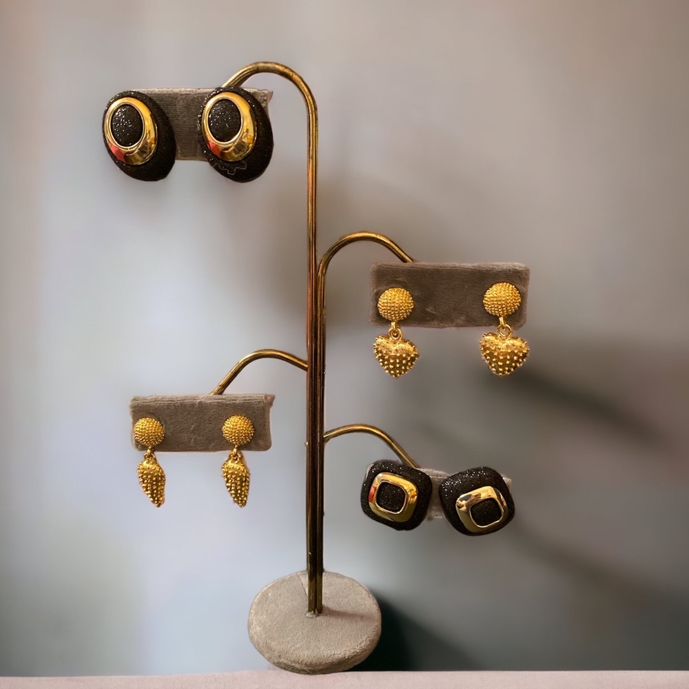 4 pairs of vintage pierced earrings